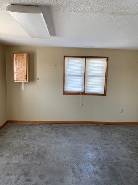 720 N 33rd St, Mattoon, IL 61938